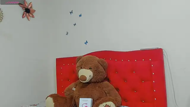 Snapshot of sharoncute1 chatting on January 10, 9:20 pm sharoncute1 online show from January 10, 9:20 pm