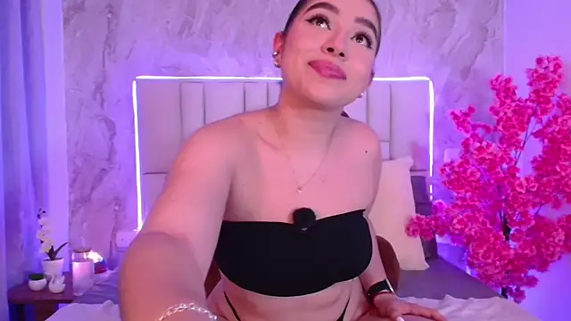 IsabellaAnngel online show from May 12, 11:46 pm