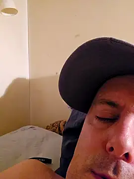 HeteroHotGuy1 online show from December 16, 1:42 am