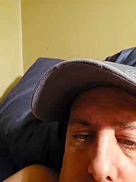 HeteroHotGuy1 online show from January 13, 12:41 am