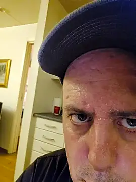 HeteroHotGuy1 online show from January 27, 12:33 am