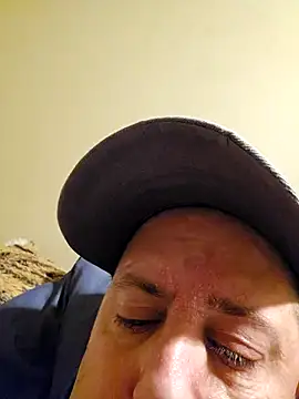 HeteroHotGuy1 online show from January 27, 8:28 pm