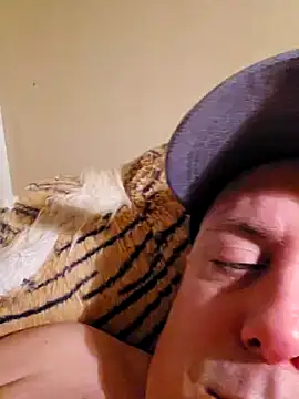HeteroHotGuy1 online show from February 14, 3:54 am