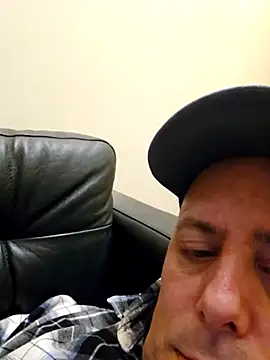 HeteroHotGuy1 online show from February 22, 9:48 pm