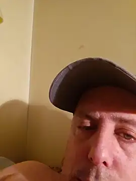 HeteroHotGuy1 online show from March 13, 10:54 pm