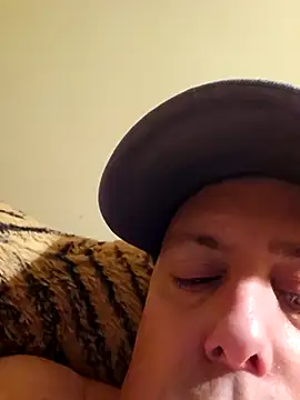 HeteroHotGuy1 online show from March 21, 1:56 am