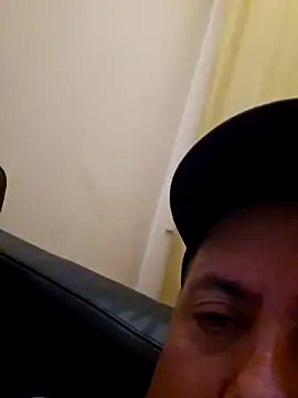 HeteroHotGuy1 online show from September 30, 7:52 pm