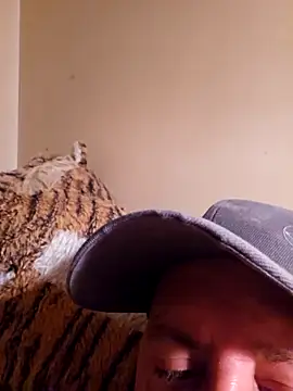 HeteroHotGuy1 online show from October 5, 12:42 am