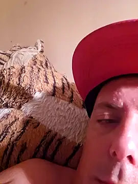 HeteroHotGuy1 online show from October 10, 10:42 pm