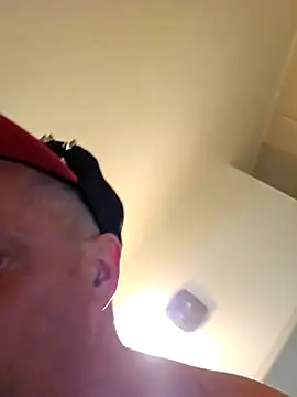 HeteroHotGuy1 online show from October 16, 1:34 pm