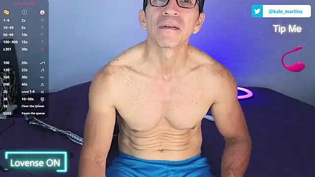 Snapshot of KALE_19 chatting on March 1, 2:24 am KALE 19 online show from March 1, 2:24 am