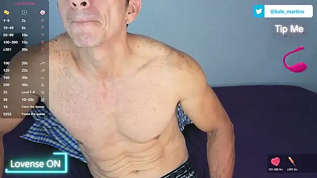 Snapshot of KALE_19 chatting on March 15, 3:01 am KALE 19 online show from March 15, 3:01 am