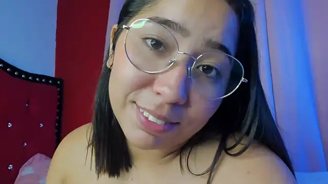 Snapshot of anni_ross chatting on March 9, 2:29 am anni ross online show from March 9, 2:29 am