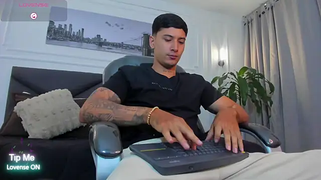 Damian23   online show from November 6, 10:16 am