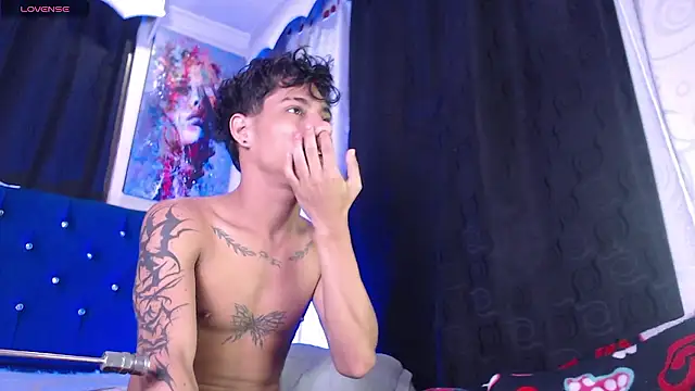 Snapshot of Sexys_Boys_Hot1 chatting on January 14, 1:22 am Sexys Boys Hot1 online show from January 14, 1:22 am