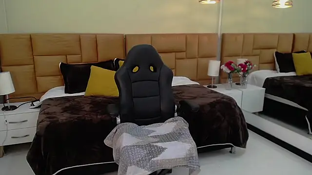 Snapshot of Kat_cute_ chatting on January 21, 9:04 pm Kat cute online show from January 21, 9:04 pm
