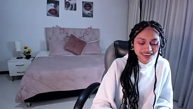 Snapshot of Kat_cute_ chatting on January 24, 8:23 am Kat cute online show from January 24, 8:23 am