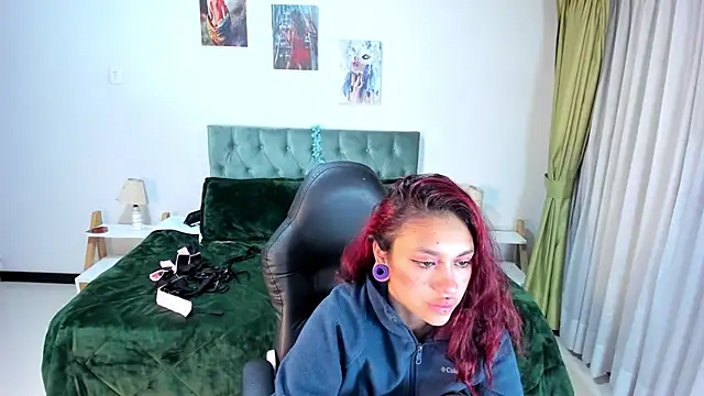 Snapshot of Kat_cute_ chatting on February 24, 9:32 am Kat cute online show from February 24, 9:32 am