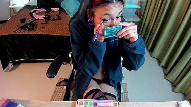 Snapshot of Kat_cute_ chatting on March 11, 7:04 am Kat cute online show from March 11, 7:04 am