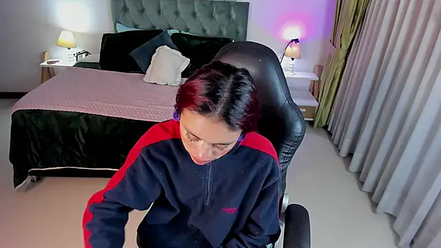 Snapshot of Kat_cute_ chatting on March 13, 10:05 am Kat cute online show from March 13, 10:05 am