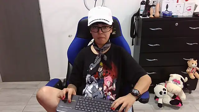 thomascooper7 online show from January 14, 8:14 pm