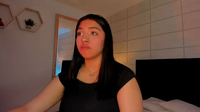 Christine Laam online show from February 14, 2:52 am