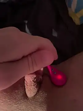 Snapshot of UnderAngel chatting on February 13, 8:03 pm UnderAngel online show from February 13, 8:03 pm