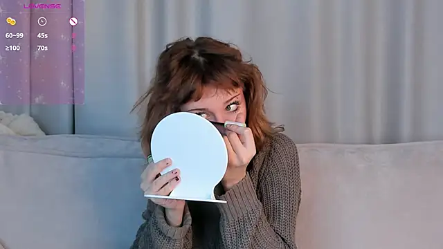 Snapshot of OraCarvin chatting on December 7, 12:30 am OraCarvin online show from December 7, 12:30 am