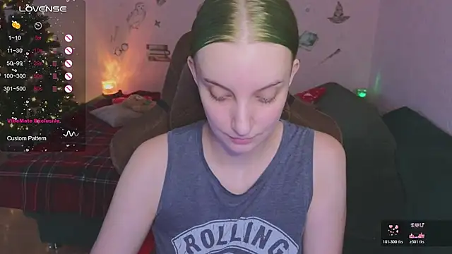 Snapshot of Fluffy_muffin_ chatting on November 26, 8:37 am Fluffy muffin online show from November 26, 8:37 am