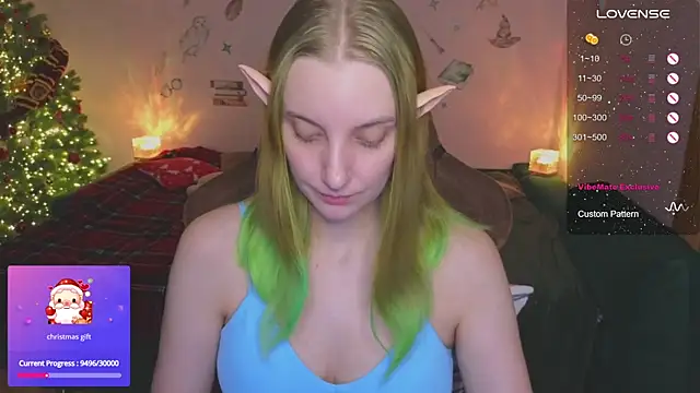 Snapshot of Fluffy_muffin_ chatting on December 18, 7:58 am Fluffy muffin online show from December 18, 7:58 am