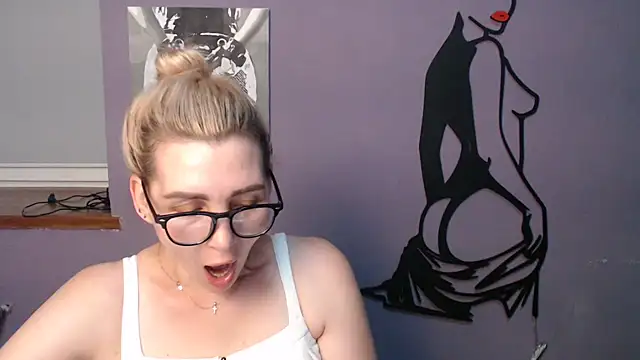  sexy lady online show from June 29, 12:27 pm