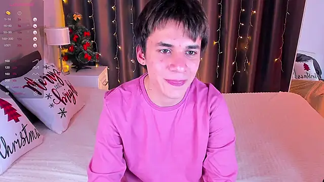 Snapshot of Andrew_Clar chatting on December 16, 1:32 pm Andrew Clar online show from December 16, 1:32 pm