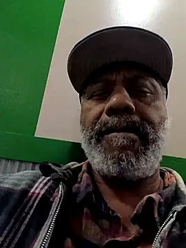 Snapshot of yasohw chatting on January 1, 5:11 am yasohw online show from January 1, 5:11 am