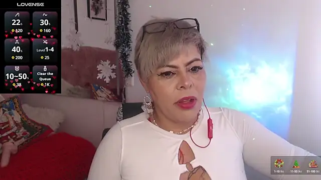 Snapshot of Grecia_Horny chatting on December 6, 3:33 pm Grecia Horny online show from December 6, 3:33 pm