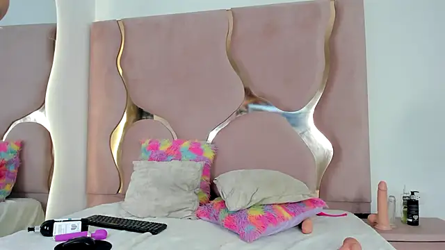 Snapshot of Sofia-candyht chatting on February 26, 3:21 am Sofia-candyht online show from February 26, 3:21 am