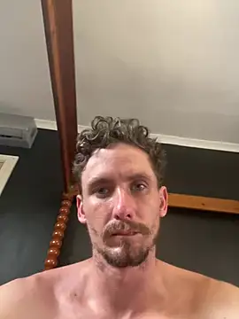 bradleyjamesmc online show from February 9, 11:04 am