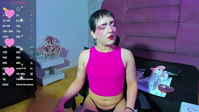 melodybonss  online show from January 4, 4:44 am