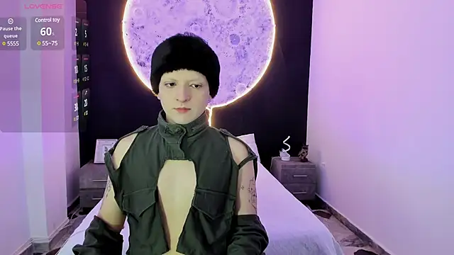 melodybonss  online show from March 12, 5:24 am