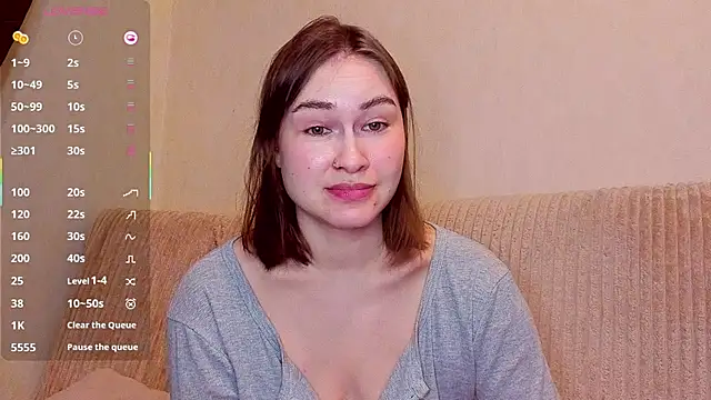 Snapshot of sleeeep_y chatting on April 11, 6:34 pm sleeeep y online show from April 11, 6:34 pm