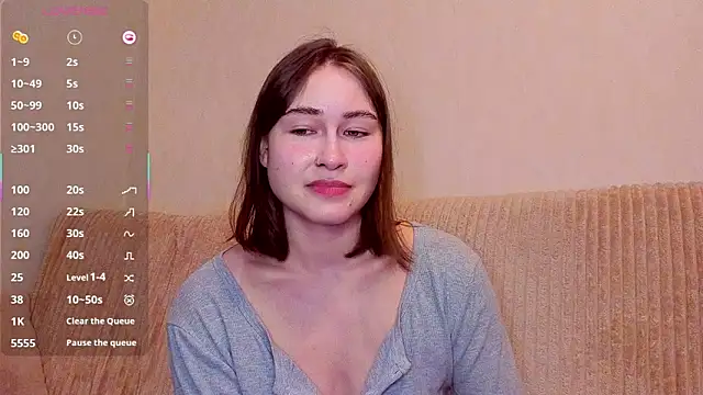 Snapshot of sleeeep_y chatting on April 13, 8:36 pm sleeeep y online show from April 13, 8:36 pm