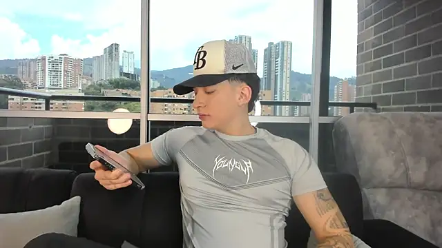 emmanuel scor online show from October 11, 4:49 pm