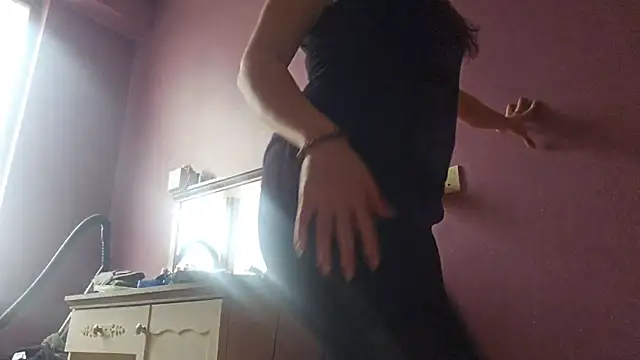 AlejandraDelaney online show from March 9, 11:03 am