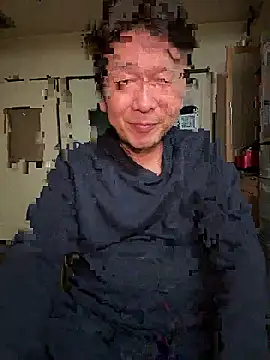 Snapshot of SaneService9 chatting on April 23, 7:27 pm SaneService9 online show from April 23, 7:27 pm