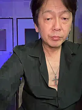 Snapshot of SaneService9 chatting on May 14, 8:10 am SaneService9 online show from May 14, 8:10 am