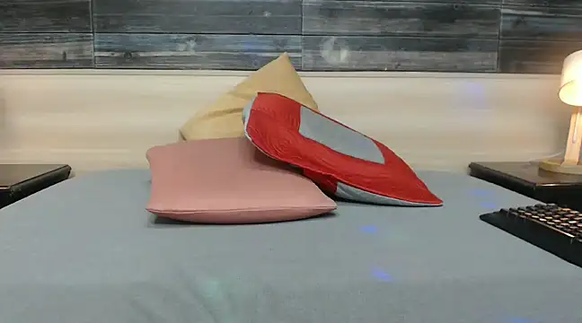 nahomibecker online show from January 25, 11:44 am