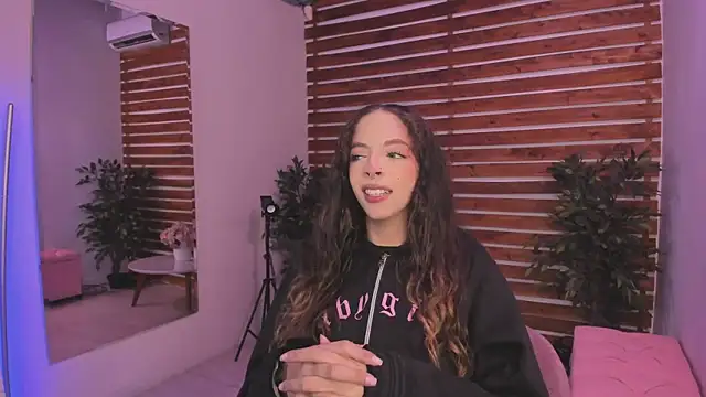 Sapphire Venuss online show from November 27, 2:13 am