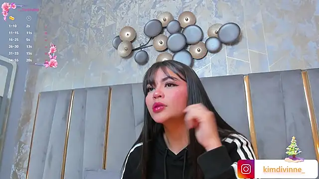 KimDevinne online show from January 4, 2:14 am