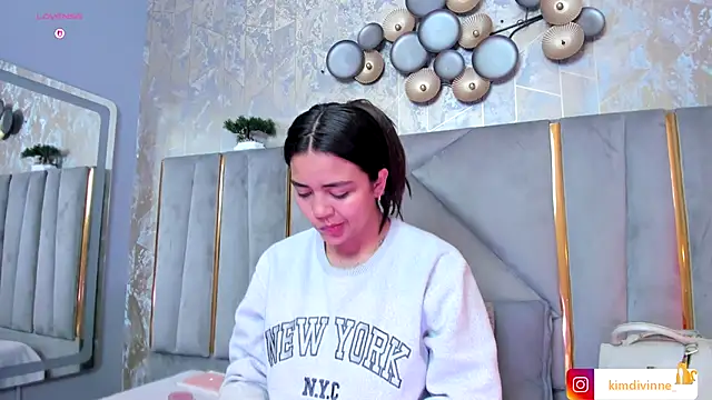 KimDevinne online show from October 4, 3:26 am