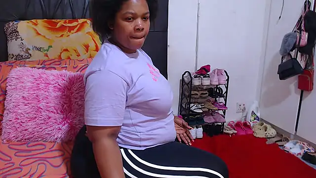 BigbootyNickyx online show from October 20, 1:50 am