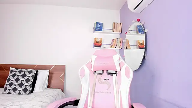 amber maxwell online show from January 10, 8:37 pm